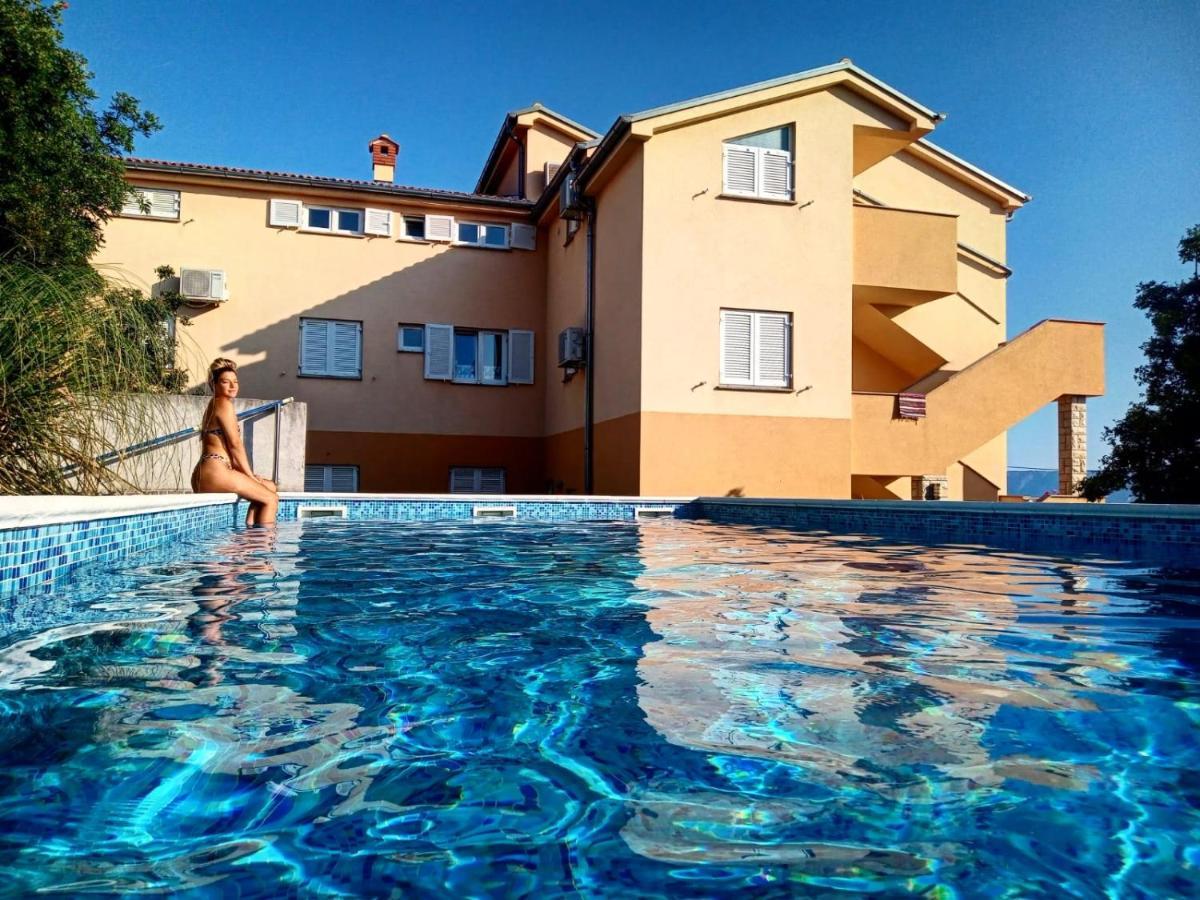 Apartmani Jaric Novi Vinodolski Exterior photo