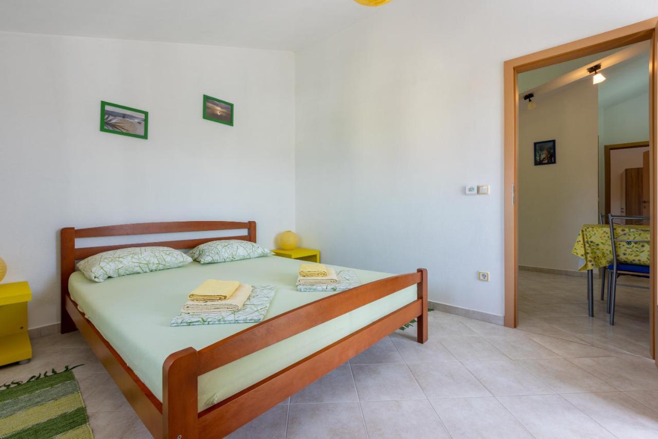 Apartmani Jaric Novi Vinodolski Exterior photo