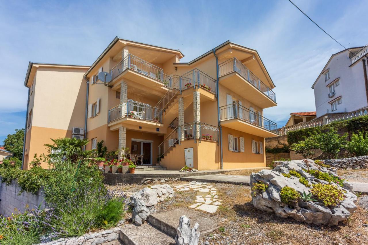 Apartmani Jaric Novi Vinodolski Exterior photo