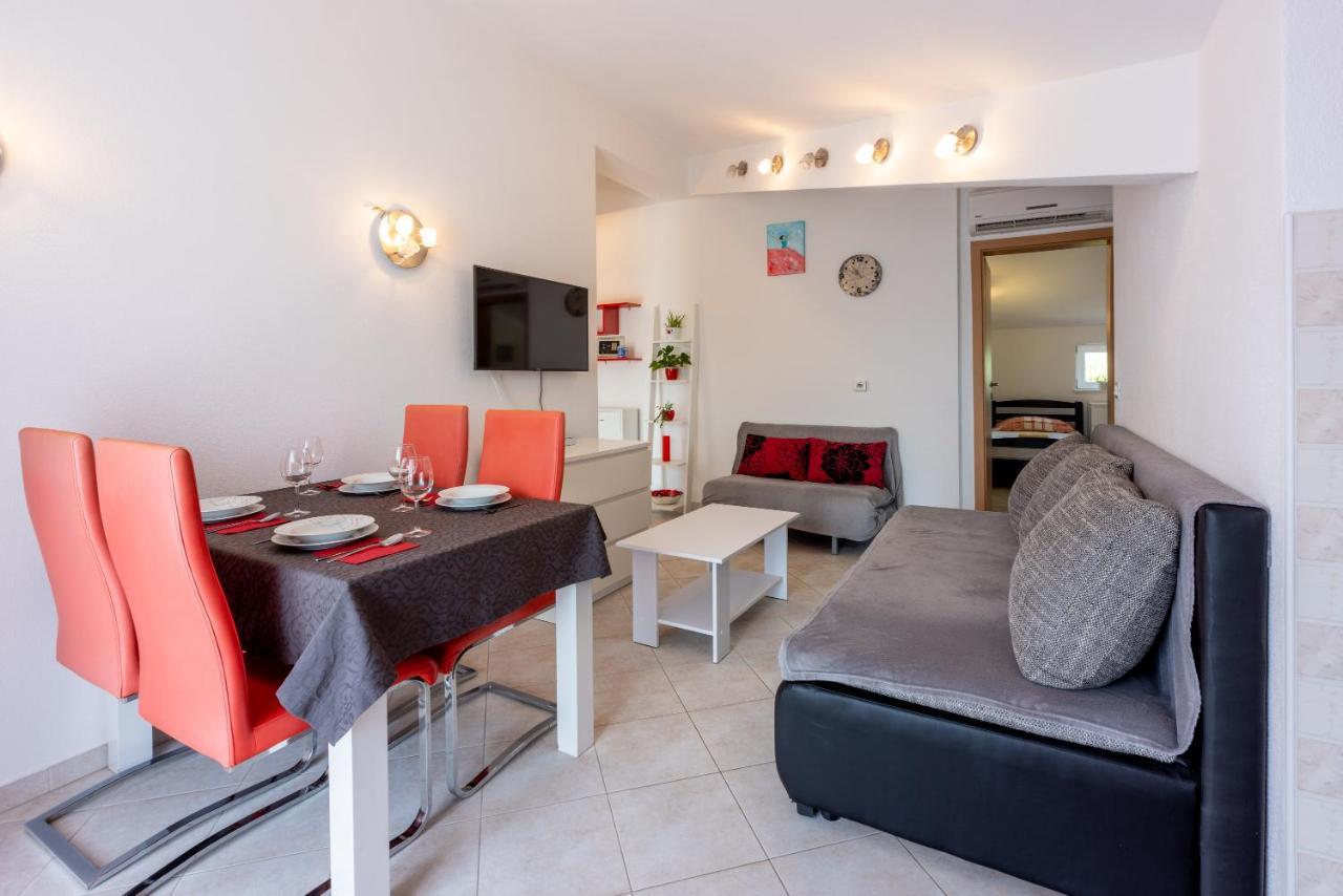 Apartmani Jaric Novi Vinodolski Exterior photo